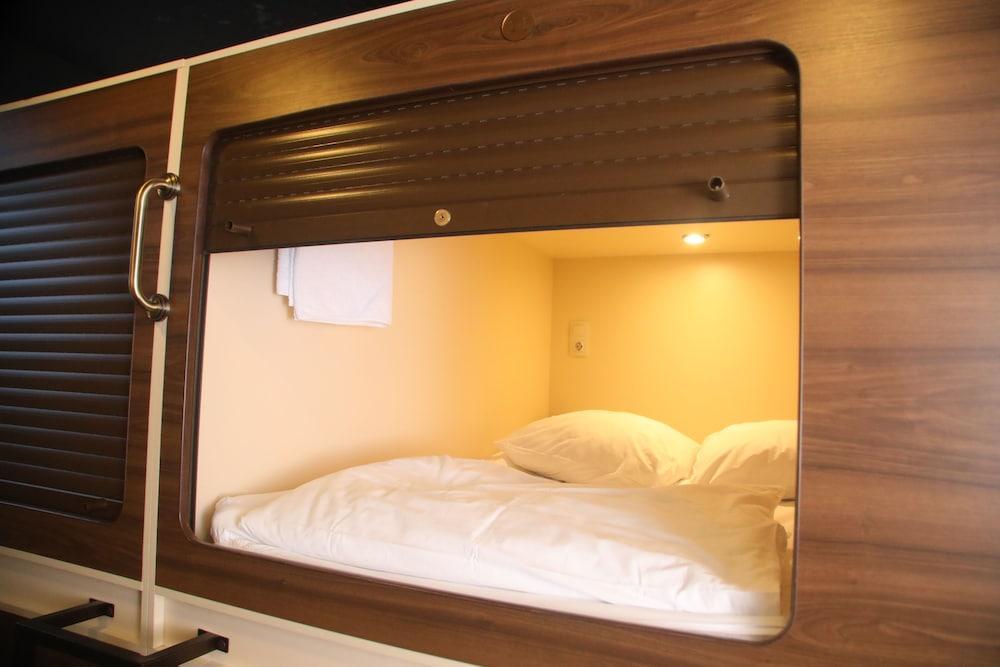 Capsule Hotel Interqube Tretyakovskaya Moscow Luaran gambar